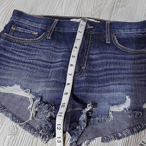 Abercrombie & Fitch Raw Hem Denim Jean Shorts Womens Size 6 Waist 28 - Picture 8 of 9